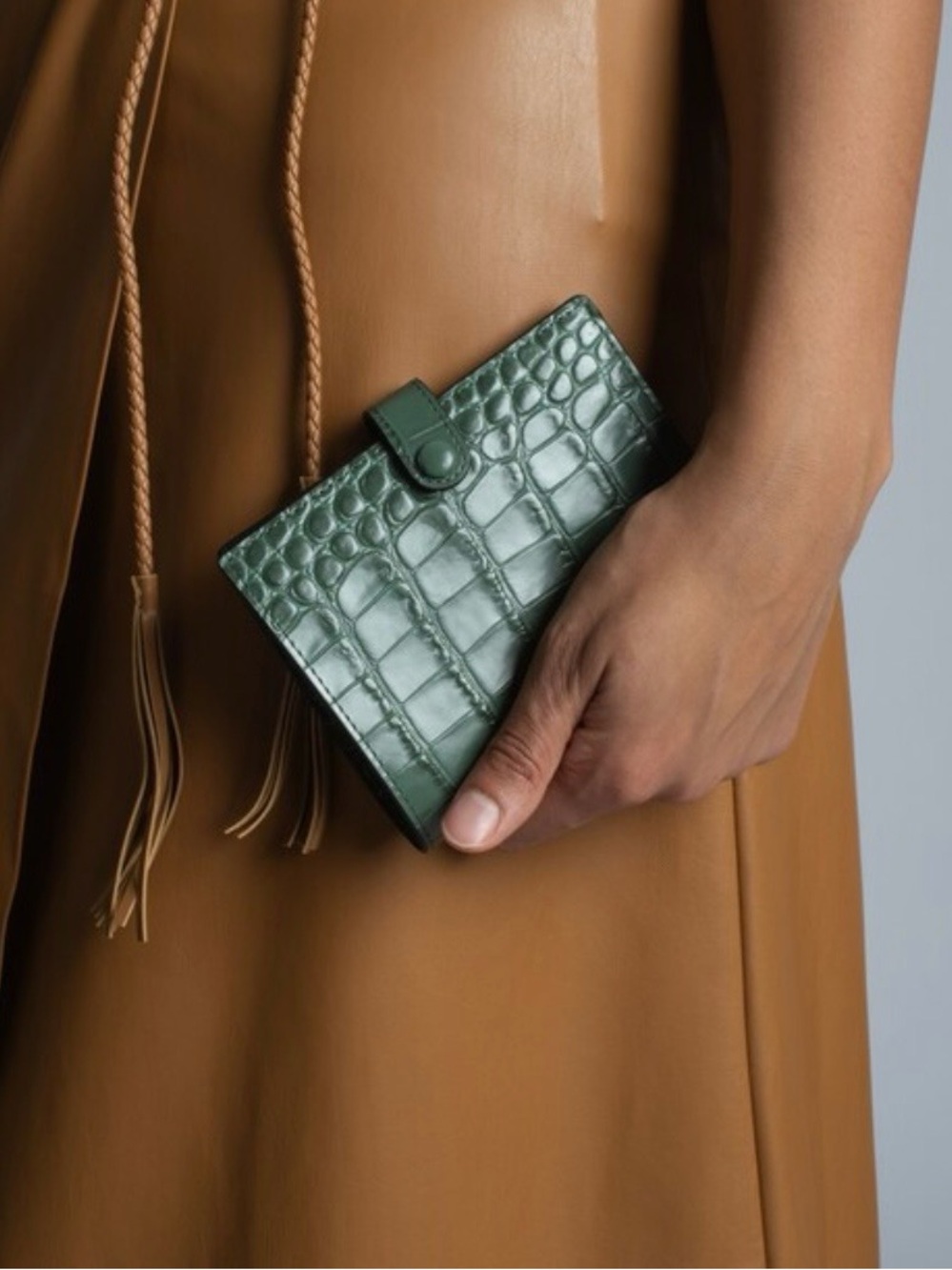 Hyer Goods Luxe Traveler's Wallet Green